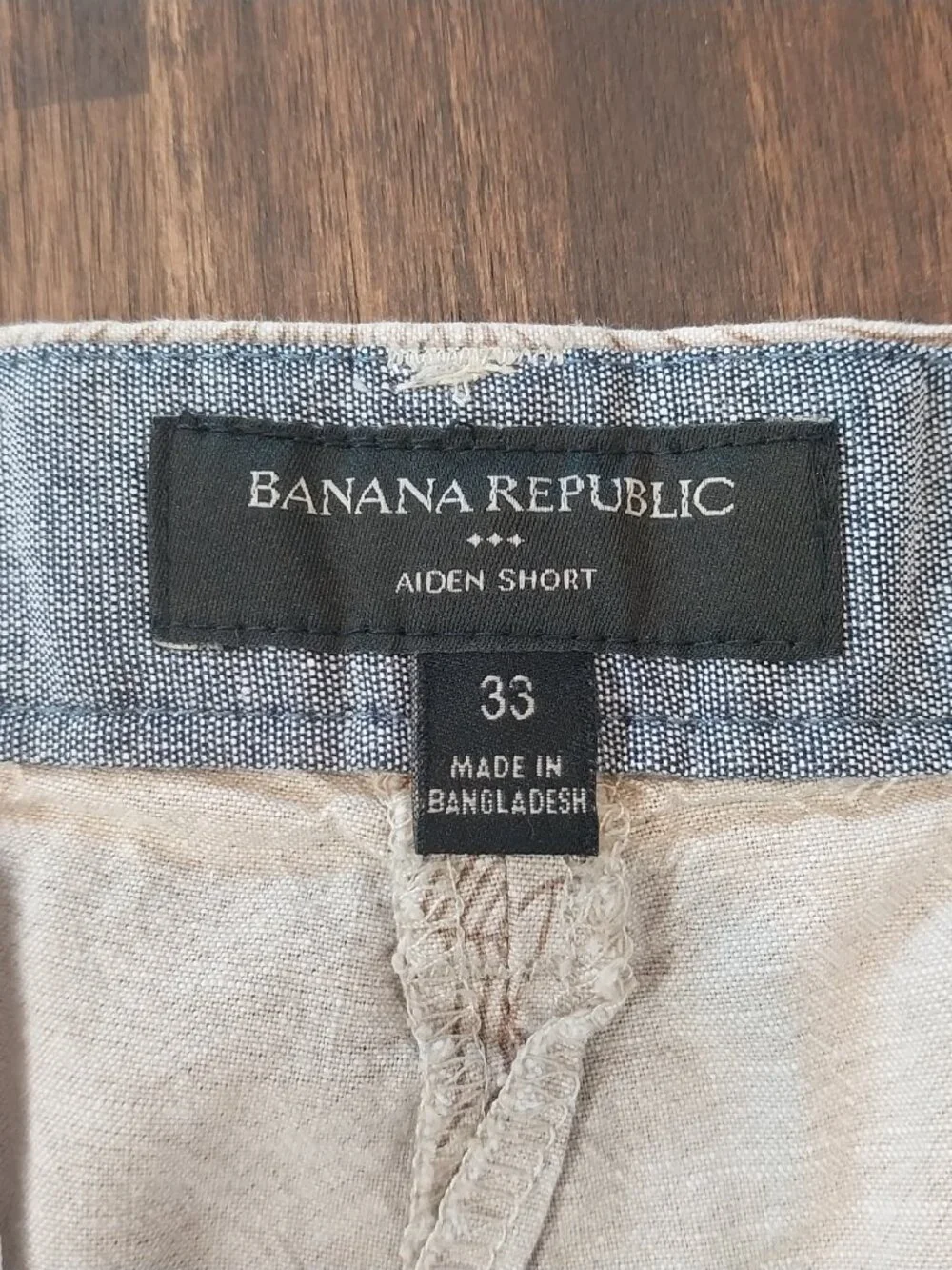 Banana Republic Aiden Shorts Mens 33 Beige Brown Leaves Print 100% Cotton 9